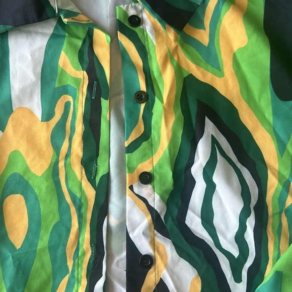 SHEIN button down shirt - Picture 3 of 3